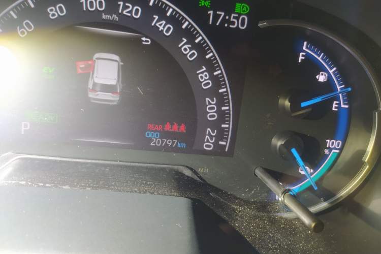 Used Toyota Wildlander New Energy 2021 High-Performance Edition 2.5L Two-Wheel Drive Powerful Version Odometer Close Up