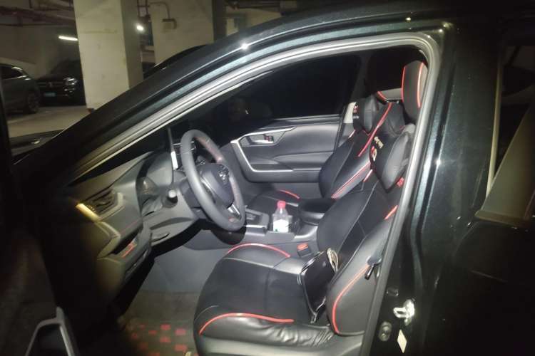 Used Toyota Wildlander New Energy 2021 High-Performance Edition 2.5L Two-Wheel Drive Powerful Version Left Front Seat