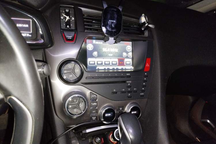 Used DS 5 2014 1.6T Luxury Edition THP160
