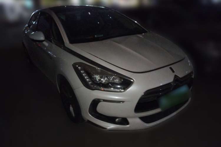 Used DS 5 2014 1.6T Luxury Edition THP160
