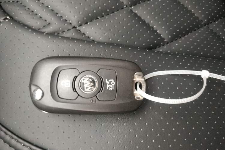 Used Buick Excelle 2018 15N Manual Elite Version
