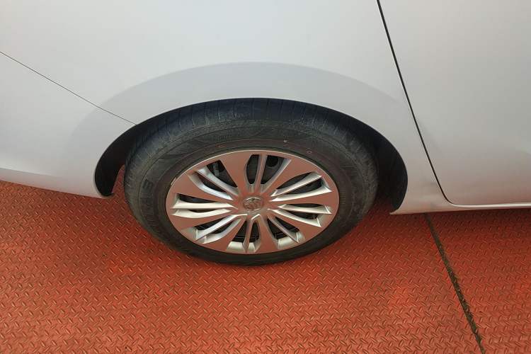 Used Buick Excelle 2018 15N Manual Elite Version
