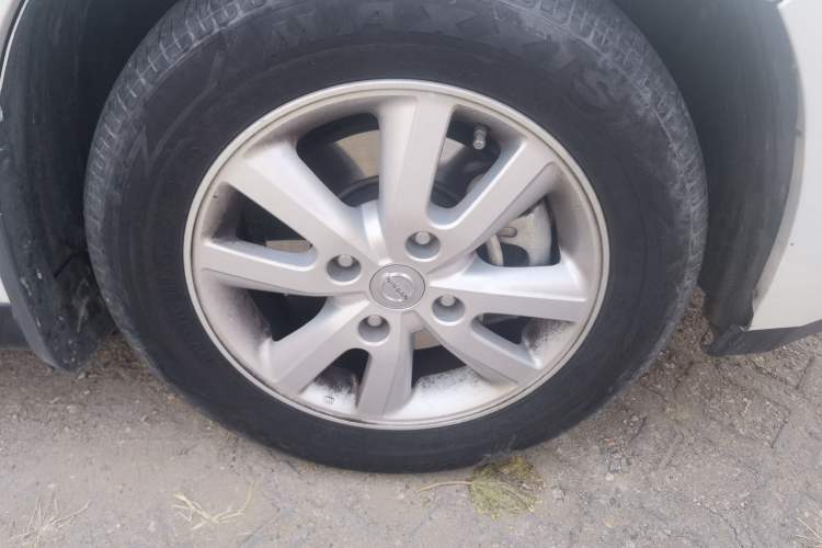 Used Nissan Tiida Sedan 2008 1.6L Automatic Smart Version Right Front Wheel Hub