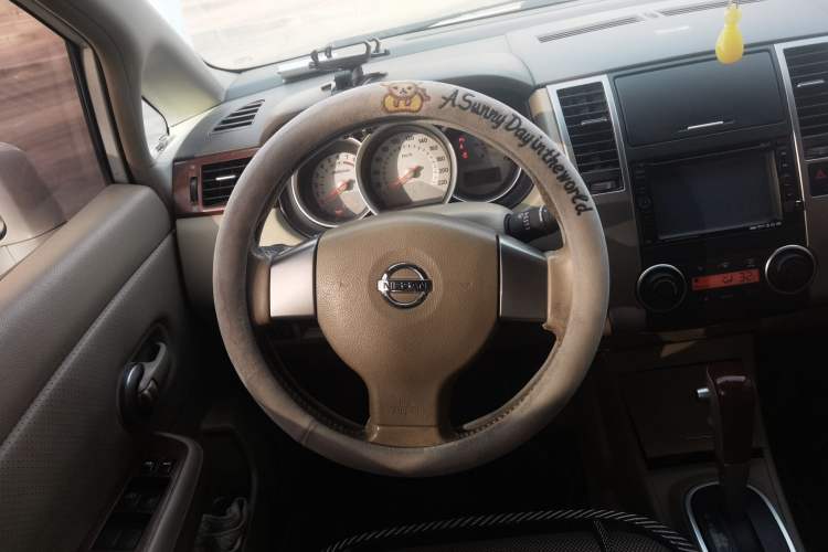 Used Nissan Tiida Sedan 2008 1.6L Automatic Smart Version Steering Wheel
