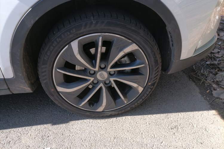 Used Geely Auto Emgrand GSe 2020 500 LingShang Model Right Front Wheel Hub