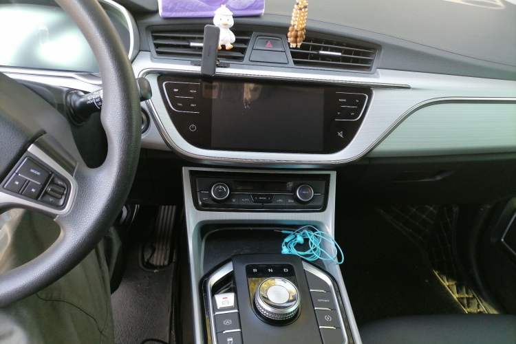Used Geely Auto Emgrand GSe 2020 500 LingShang Model Audio And AC Panel