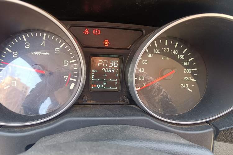 Used FAW Senya S80 2013 1.5L Manual 5-Seat Urban Fashion Edition