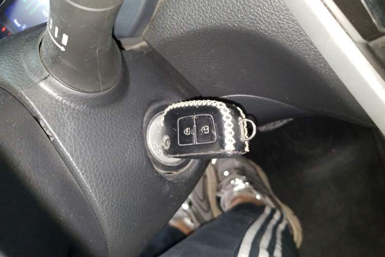 Used Nissan Tiida 2016 1.6L CVT Cool Dynamic Edition