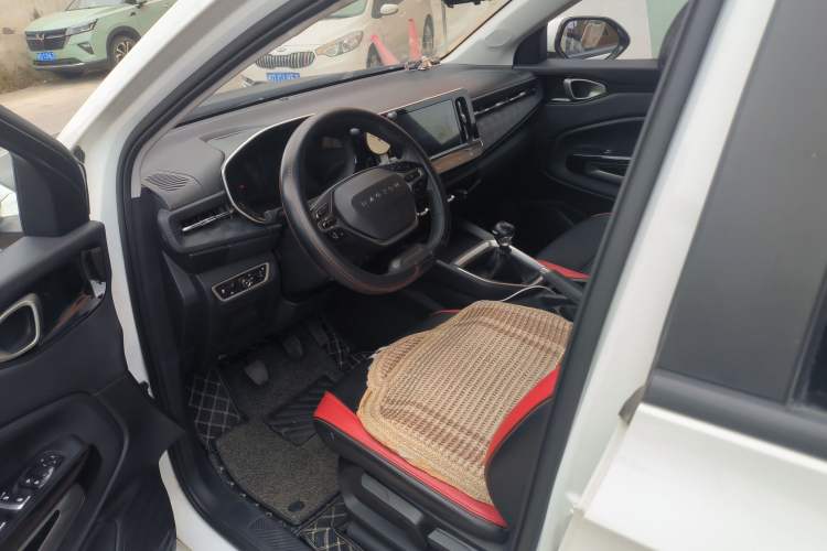 Used Baojun RM-5 2019 1.5T Manual Elite Version with 24-Hour Online Service 7 Seats