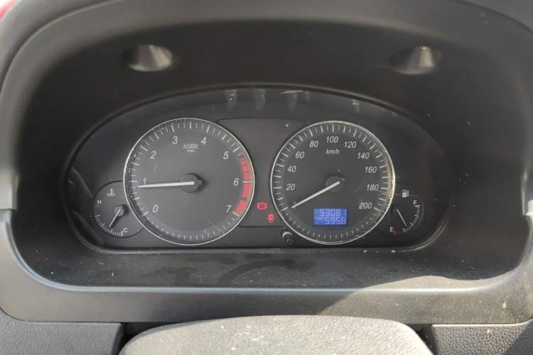 Used BAIC Weiwang M20 2014 1.5L Basic Version DAM15DL Instrument Cluster