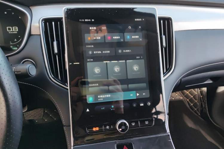 Used Roewe i6 MAX 2020 300TGI Automatic "Swell Cool Smart Drive" Edition