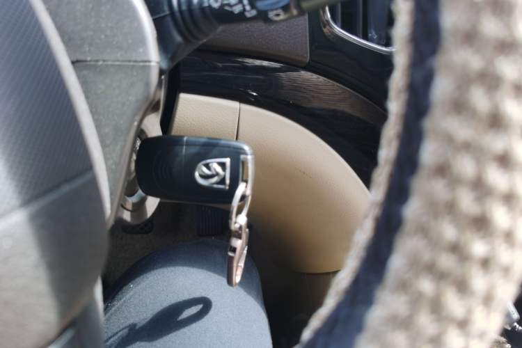 Used Baojun 730 2015 1.8L Manual Luxury Navigation ESP Version 7-seater
