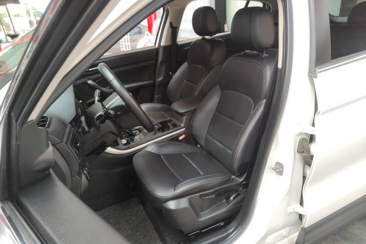 Used Qoros 5 2018 Revised Version 1.6T Automatic Leading Edition
