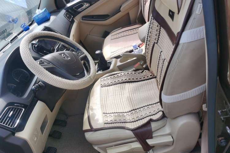 Used Baojun 730 2015 1.8L Manual Luxury Navigation ESP Version 7-seater
