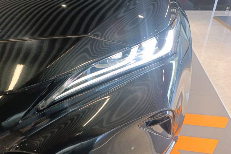 Used Toyota Venza 2022 Dual-Engine 2.5L CVT Four-Wheel Drive Supreme Edition
