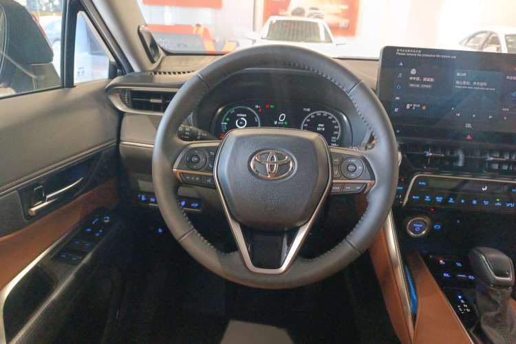 Used Toyota Venza 2022 Dual-Engine 2.5L CVT Four-Wheel Drive Supreme Edition
