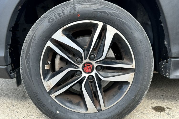 Used BYD Tang New Energy 2015 2.0T Four-Wheel-Drive Flagship Model