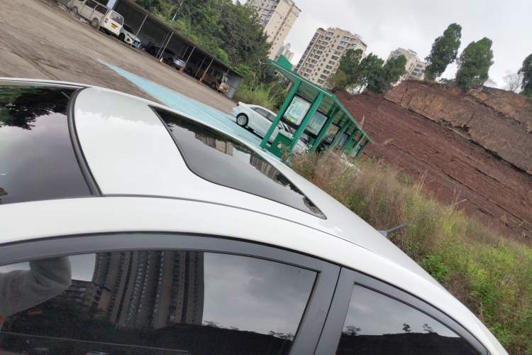 Used Kia K2 2012 Sedan 1.6L Automatic Transmission Premium Commemorative Edition
