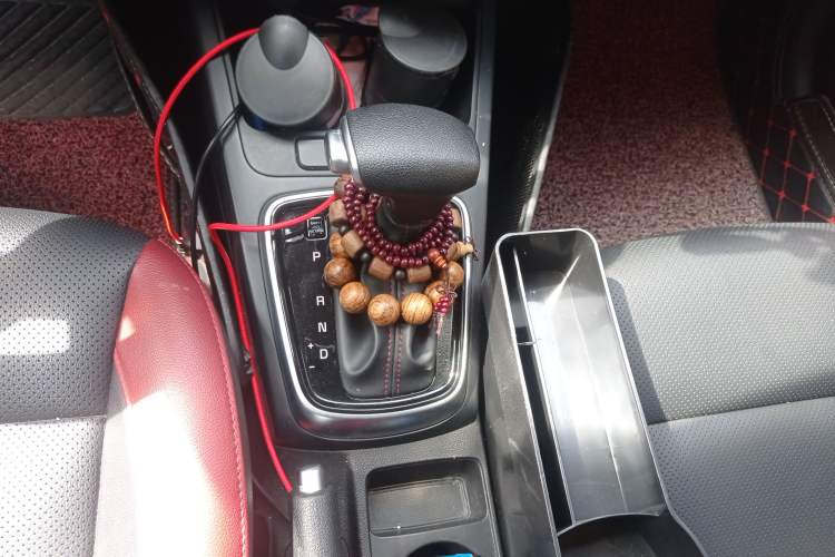 Used Kia KX Cross 2017 1.4L AT GLS
