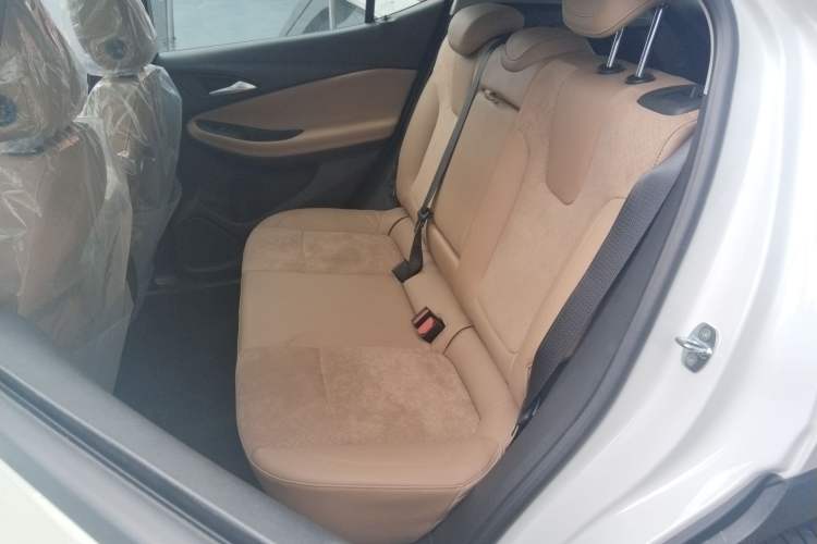 Used Buick Encore PLUS 2023 Smart Fun Edition