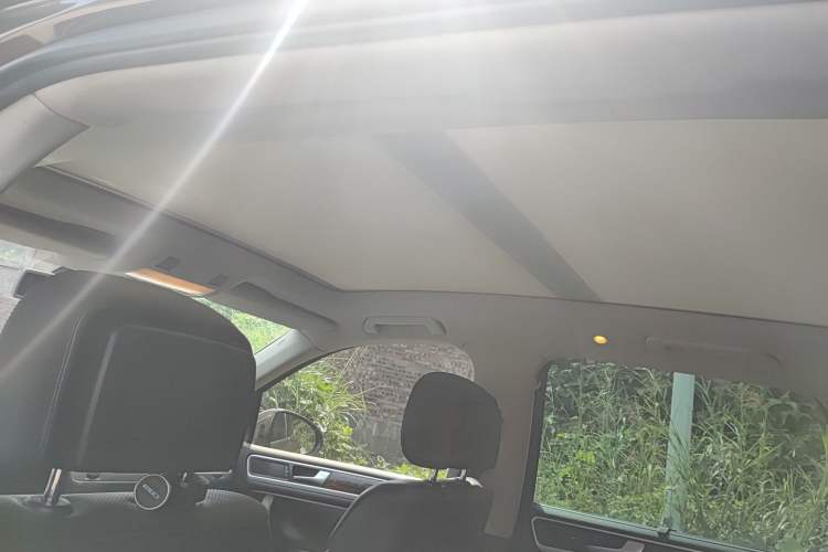 Used Volkswagen Touareg 2011 3.0 TSI High-End Version