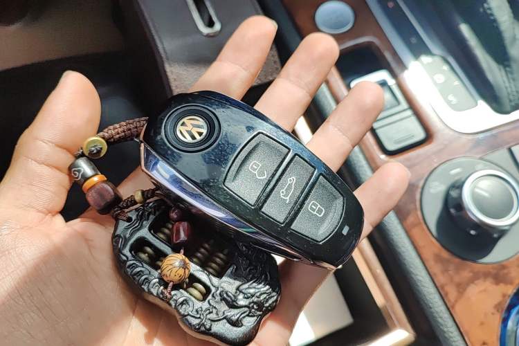 Used Volkswagen Touareg 2011 3.0 TSI High-End Version