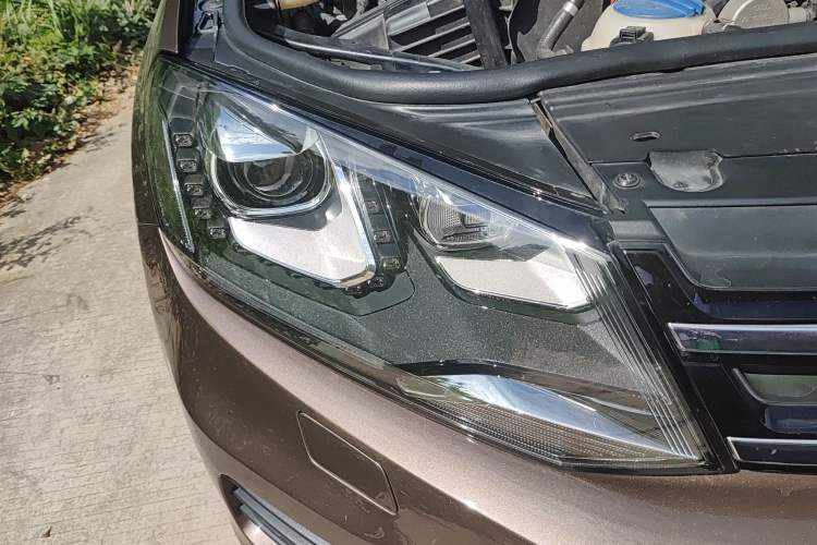 Used Volkswagen Touareg 2011 3.0 TSI High-End Version