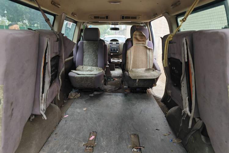 Used Foton MP-X E 2010 2.4L Wealthy Express Comfort Edition M240SL-4G64
