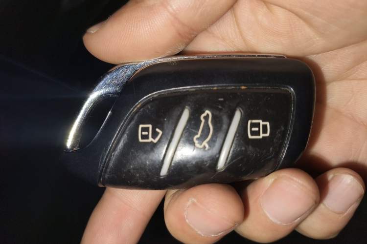 Used Roewe i6 MAX 2020 300TGI Automatic "Swell Cool Smart Drive" Edition
