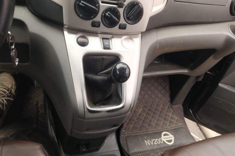 Used Nissan NV200 2010 1.6L Luxury Model Gear Lever