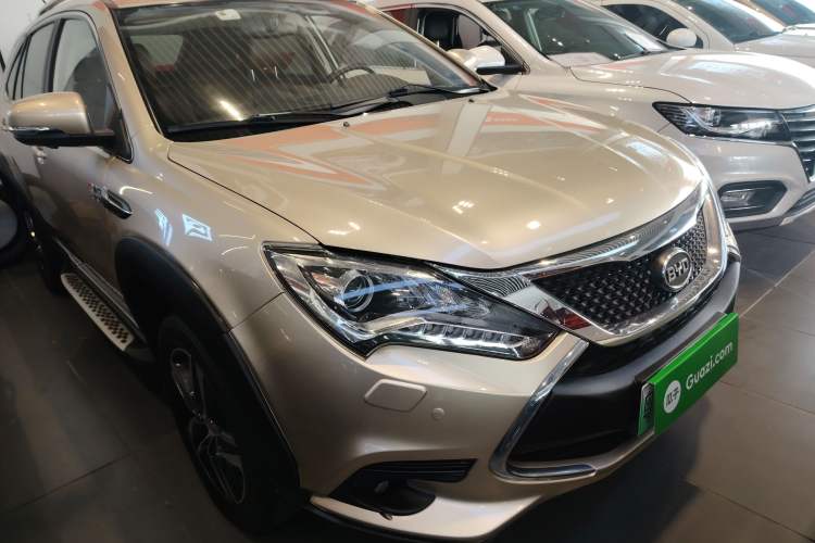 Used BYD Tang New Energy 2015 2.0T Four-Wheel-Drive Flagship Model