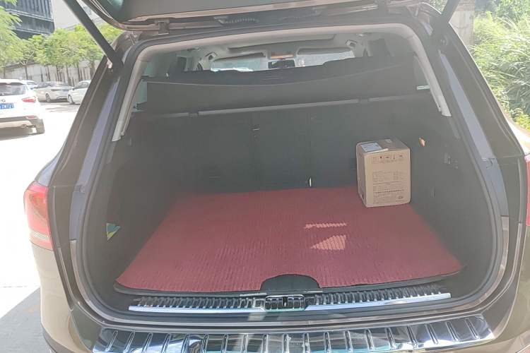 Used Volkswagen Touareg 2011 3.0 TSI High-End Version