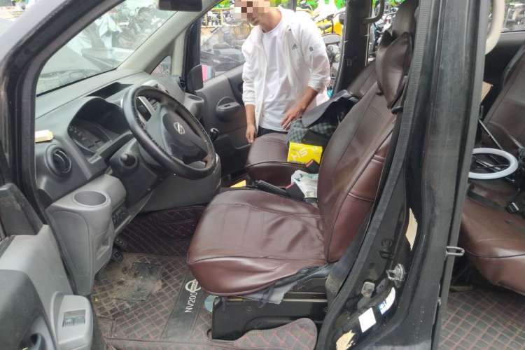 Used Nissan NV200 2010 1.6L Luxury Model Left Front Seat