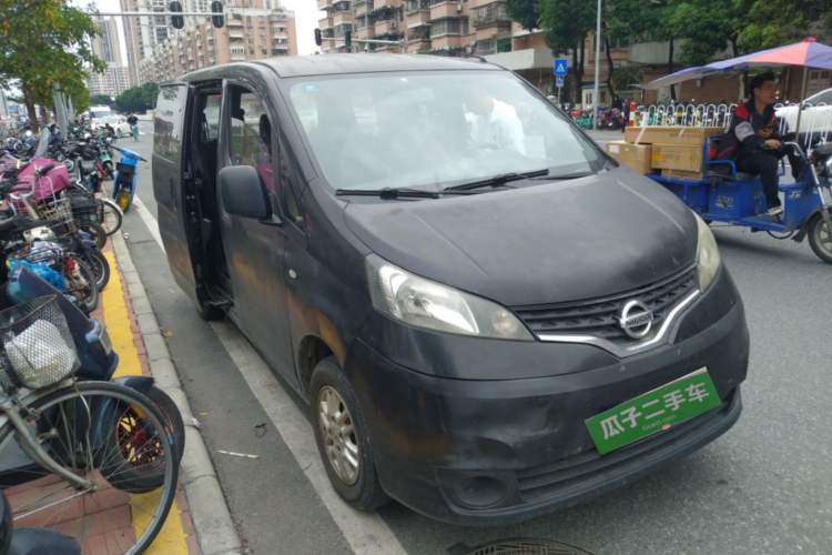 Used Nissan NV200 2010 1.6L Luxury Model Front Right 45 Deg