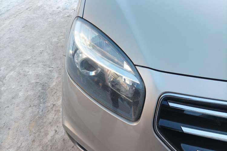 Used Renault Koleos 2013 2.5L Two-Wheel-Drive Urban Edition