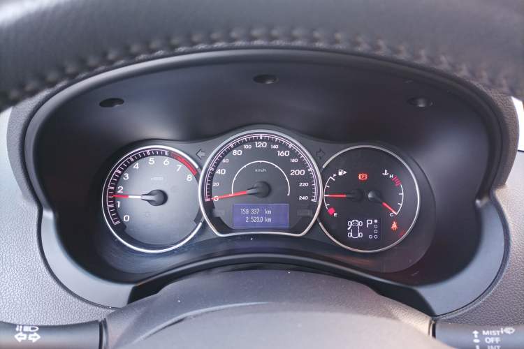 Used Renault Koleos 2013 2.5L Two-Wheel-Drive Urban Edition