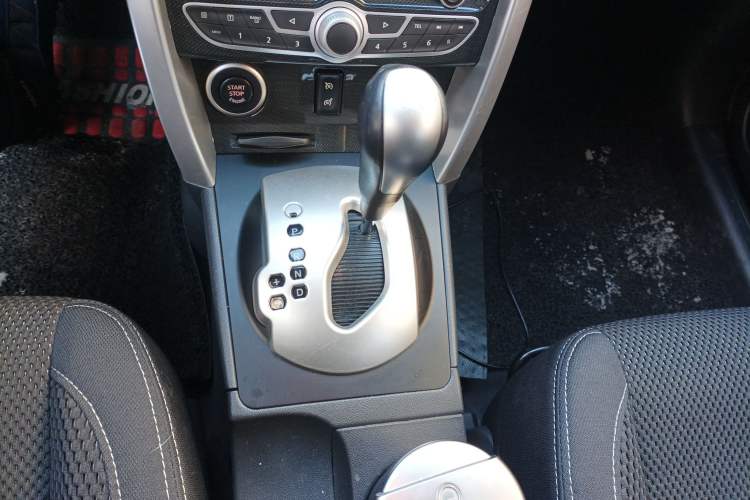 Used Renault Koleos 2013 2.5L Two-Wheel-Drive Urban Edition