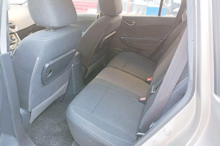 Used Renault Koleos 2013 2.5L Two-Wheel-Drive Urban Edition