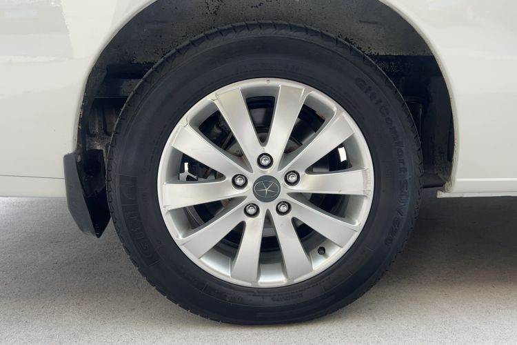 Used JAC Refine M5 2013 2.0T Gasoline Automatic Business Edition