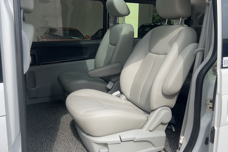 Used JAC Refine M5 2013 2.0T Gasoline Automatic Business Edition