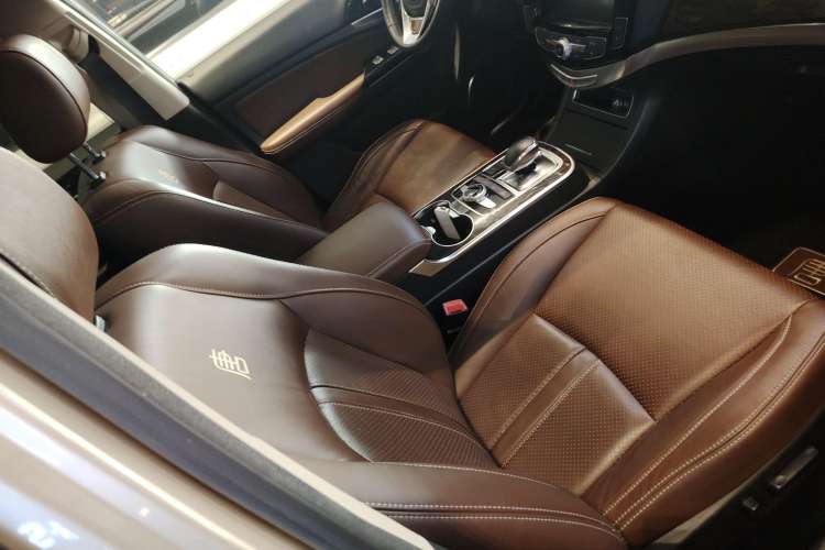 Used BYD Tang New Energy 2015 2.0T Four-Wheel-Drive Flagship Model