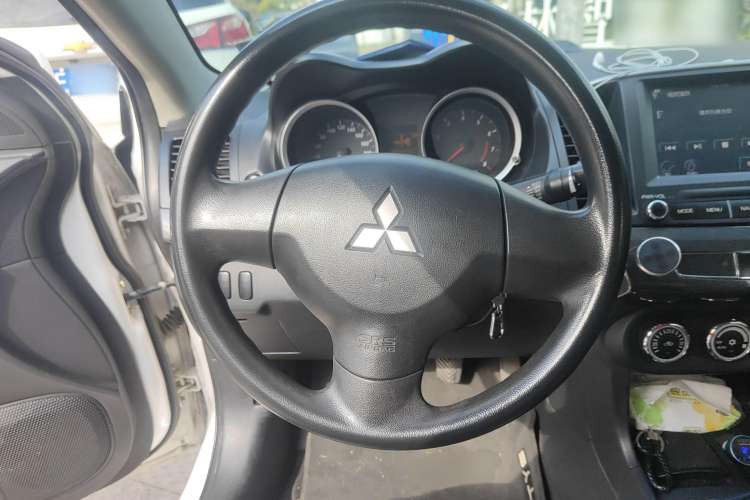 Used Mitsubishi Lancer EX 2013 Fashion Edition 1.8L Manual Comfort Version

