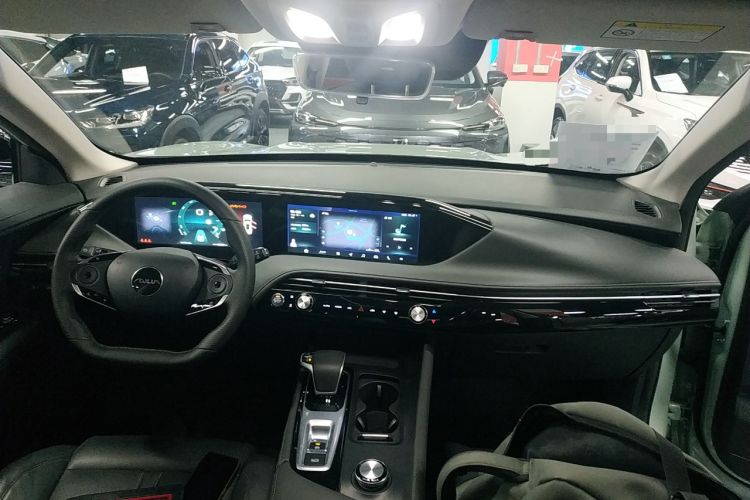 Used Dongfeng Aeolus Huge 2022 Mach Dual-Motor 1.5T MHD Dare-to-Dream Edition
