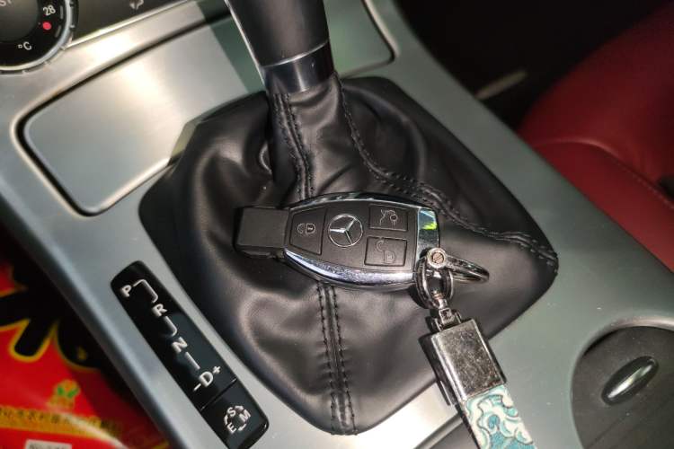 Used Mercedes-Benz SLK-Class 2011 SLK 200 Fashion Model
