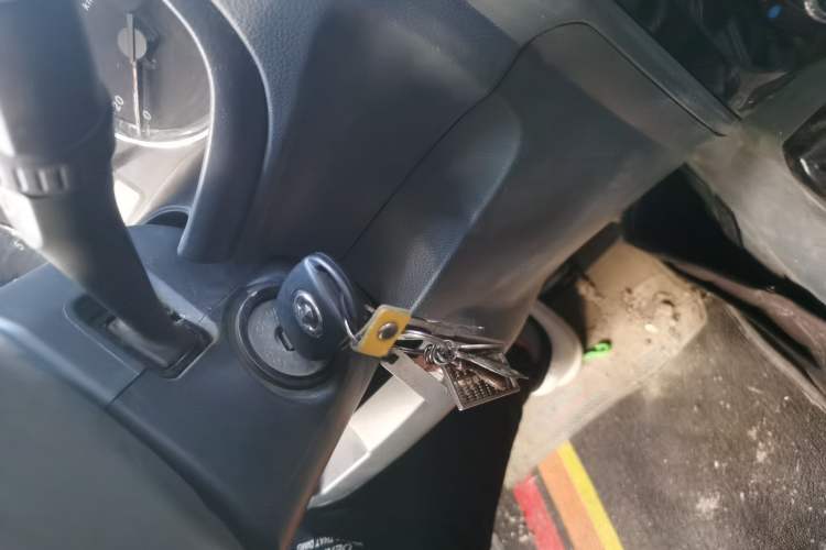 Used Great Wall Wingle 5 2013 2.0T European Version Two-Wheel Drive Elite Edition 6MT Big Double Cab GW4D20B
