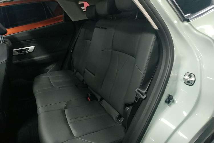 Used Dongfeng Aeolus Huge 2022 Mach Dual-Motor 1.5T MHD Dare-to-Dream Edition
