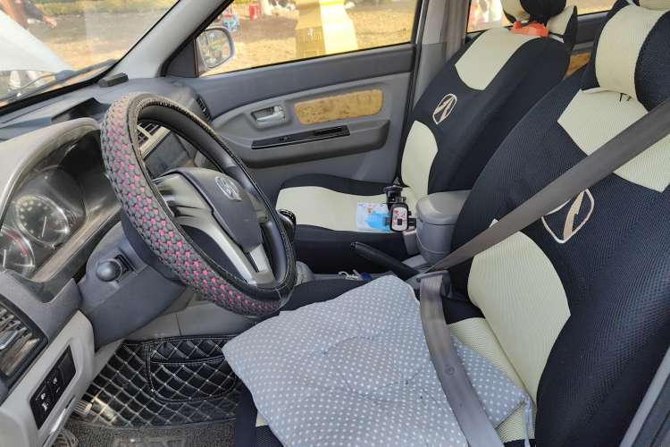 Used BAIC Weiwang M20 2013 1.5L Fashion Version BJ415B Left Front Seat