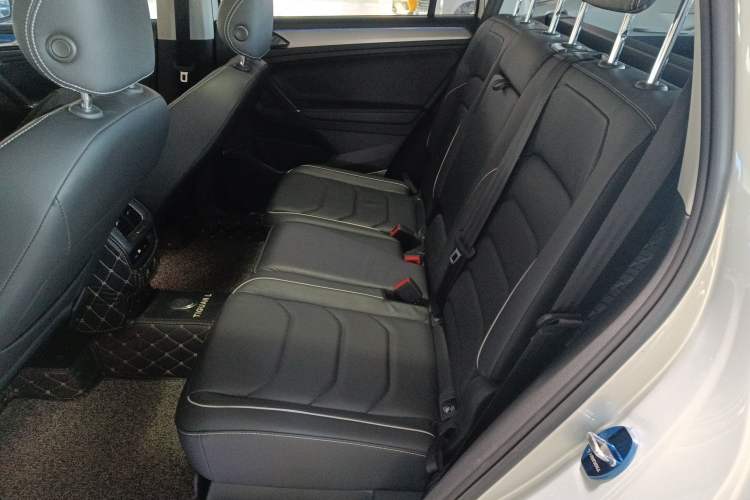 Used Volkswagen Tiguan L New Energy 2019 430 PHEV Hybrid Flagship Model Left Rear Seat