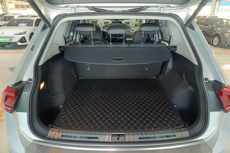 Used Volkswagen Tiguan L New Energy 2019 430 PHEV Hybrid Flagship Model Trunk