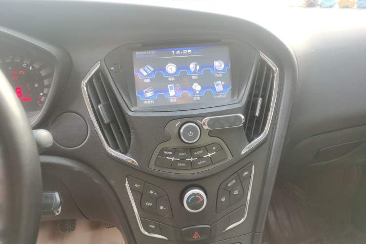 Used GAC Trumpchi GA3S Vision 2014 1.6L Manual Elite Edition